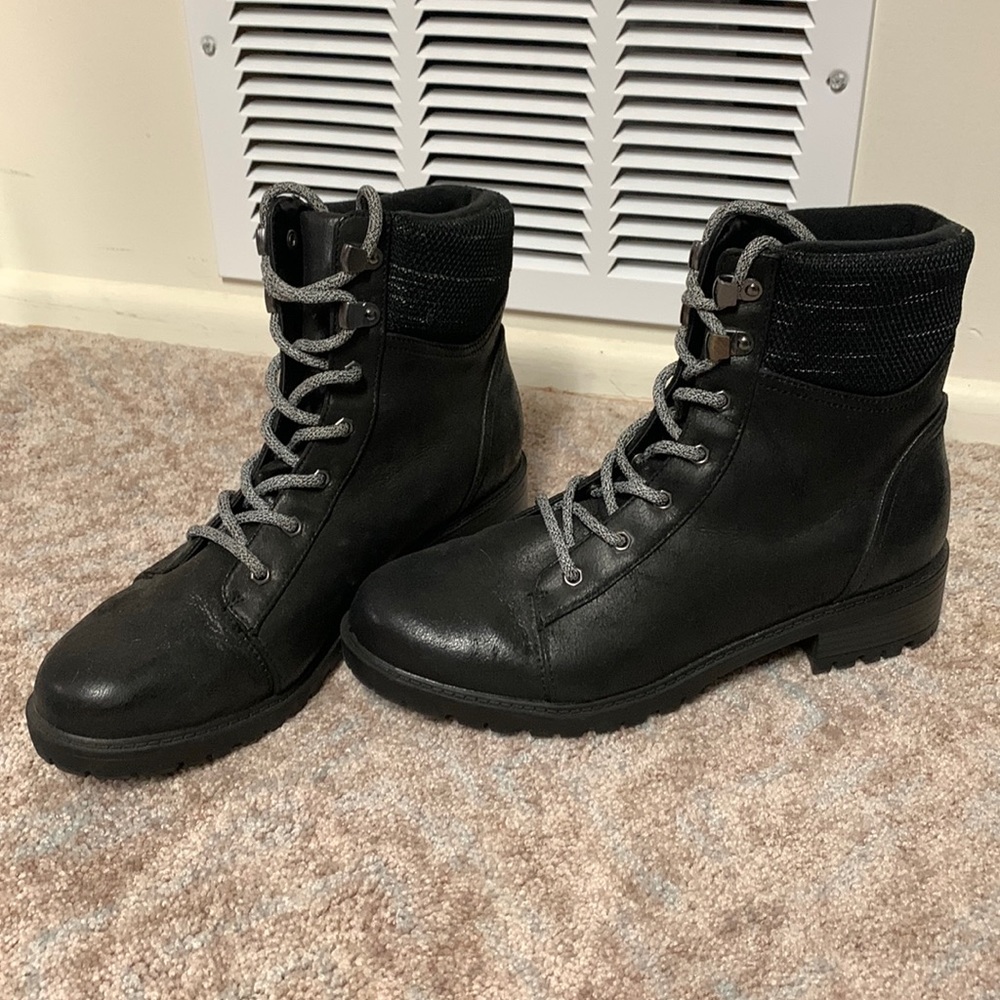 COPY - 9.5 Women’s Black Boots